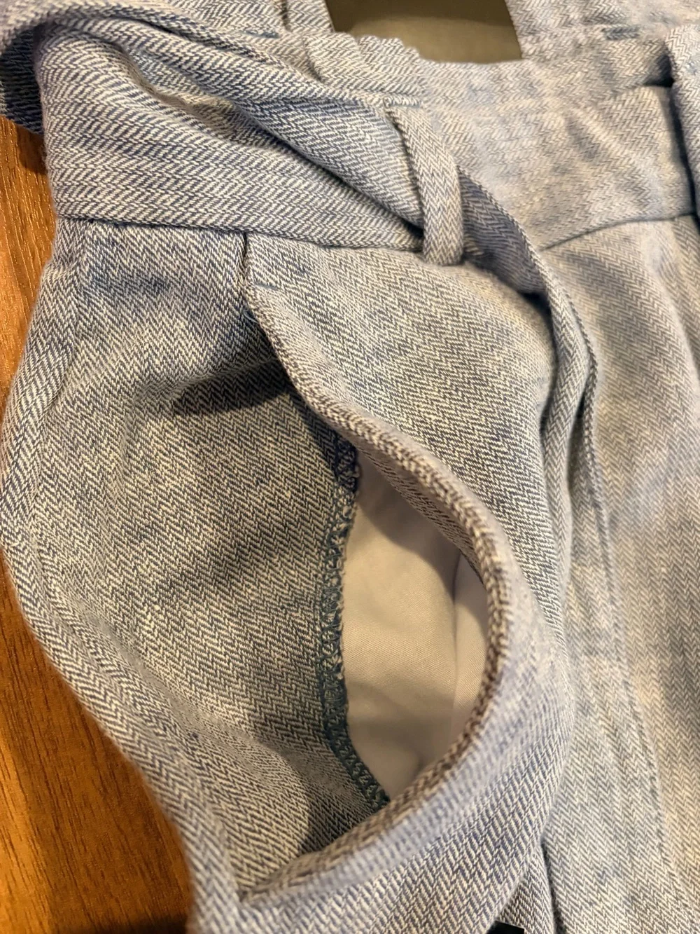 High-Rise Wide-Leg Linen-Blend Pants in Light Gray